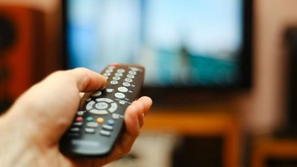 شکاف بین مخاطبان تلویزیون علت گرایش مردم به شبکه‌های ماهواره‌ای